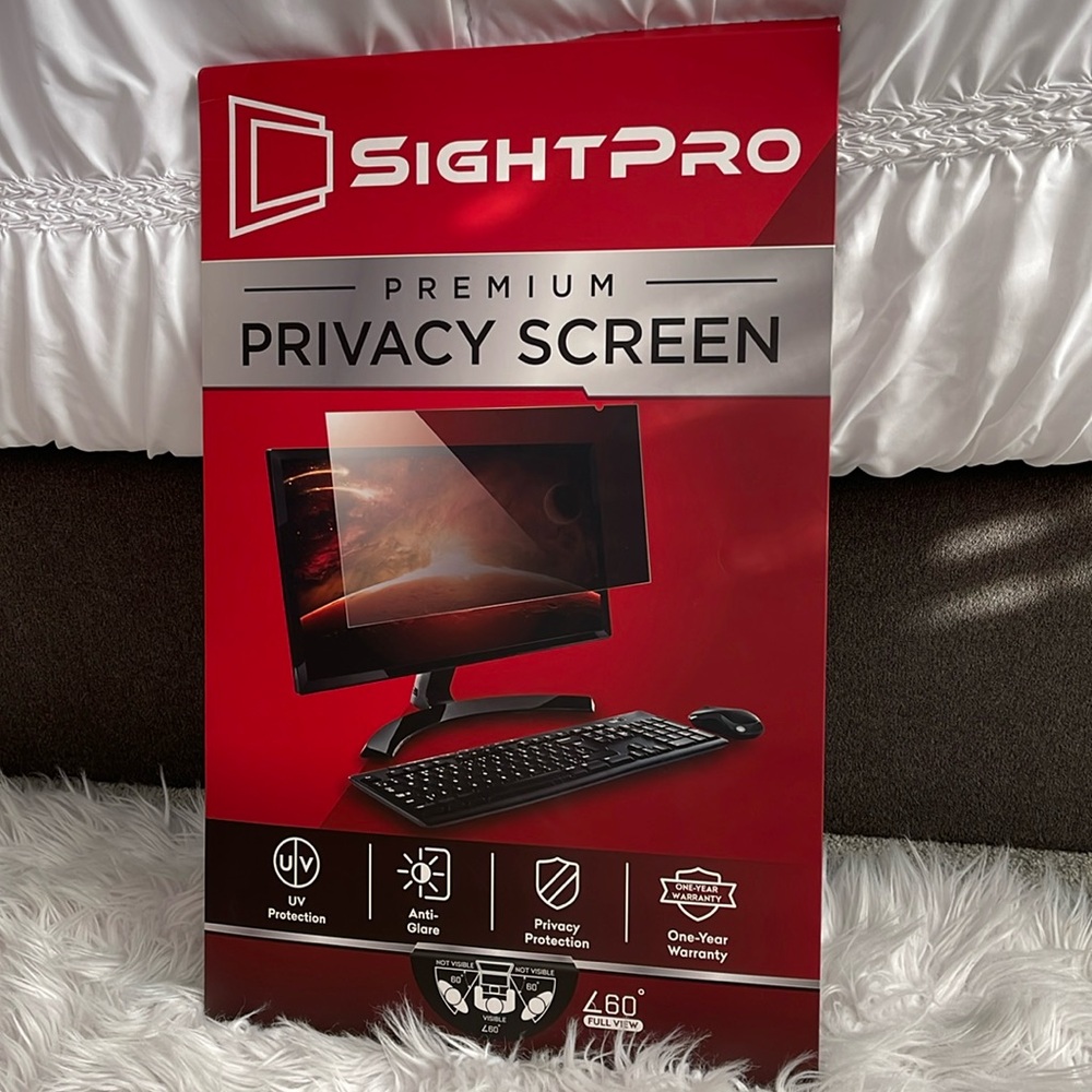 2 SIGHTPRO 24 inch privacy screens. Selling 2 for $50…paid $50 each.